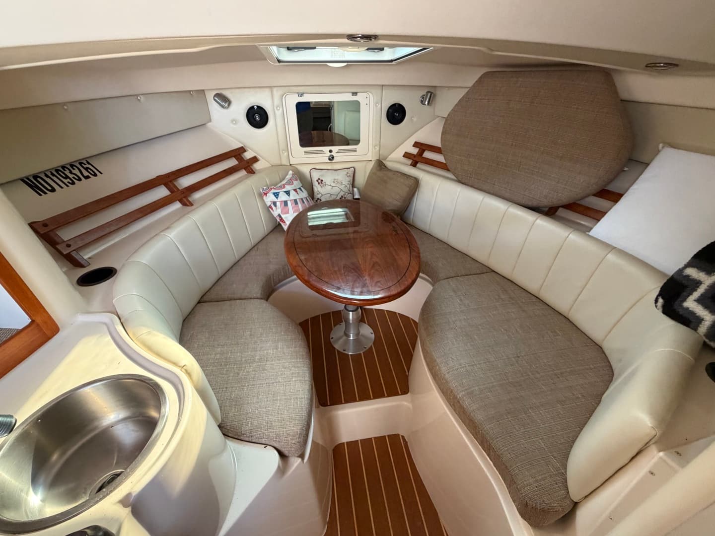 2007 Grady-White Express 305