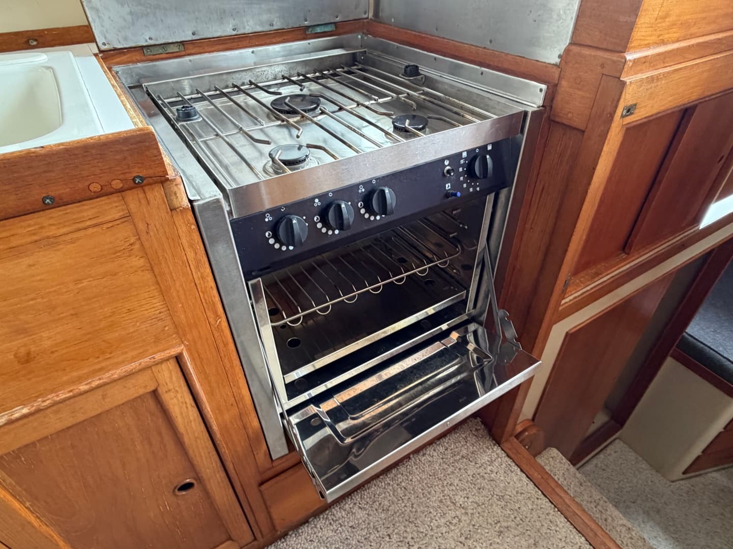 1969 Grand Banks 42 Classic