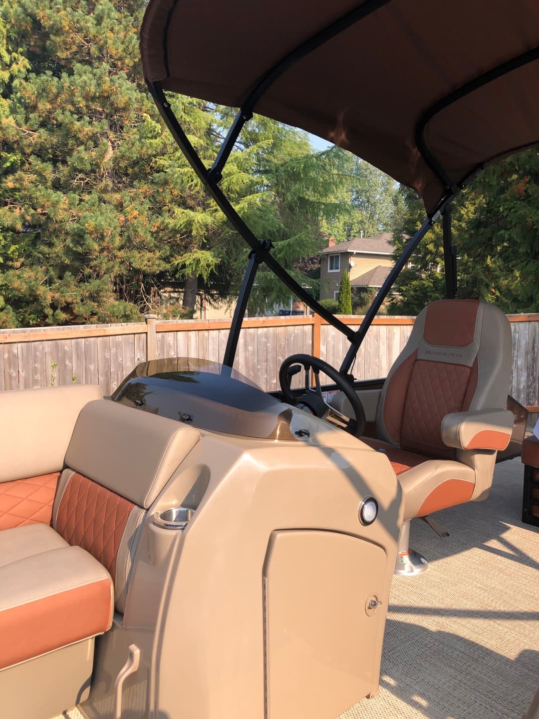 2023 Bennington 22 LSB