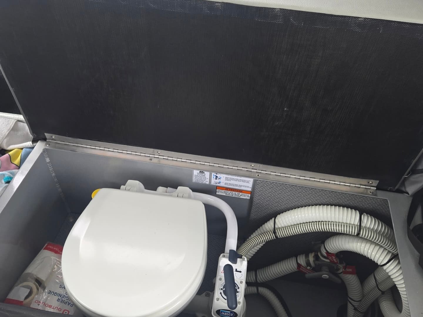 2024 KingFisher 2425 Escape HT