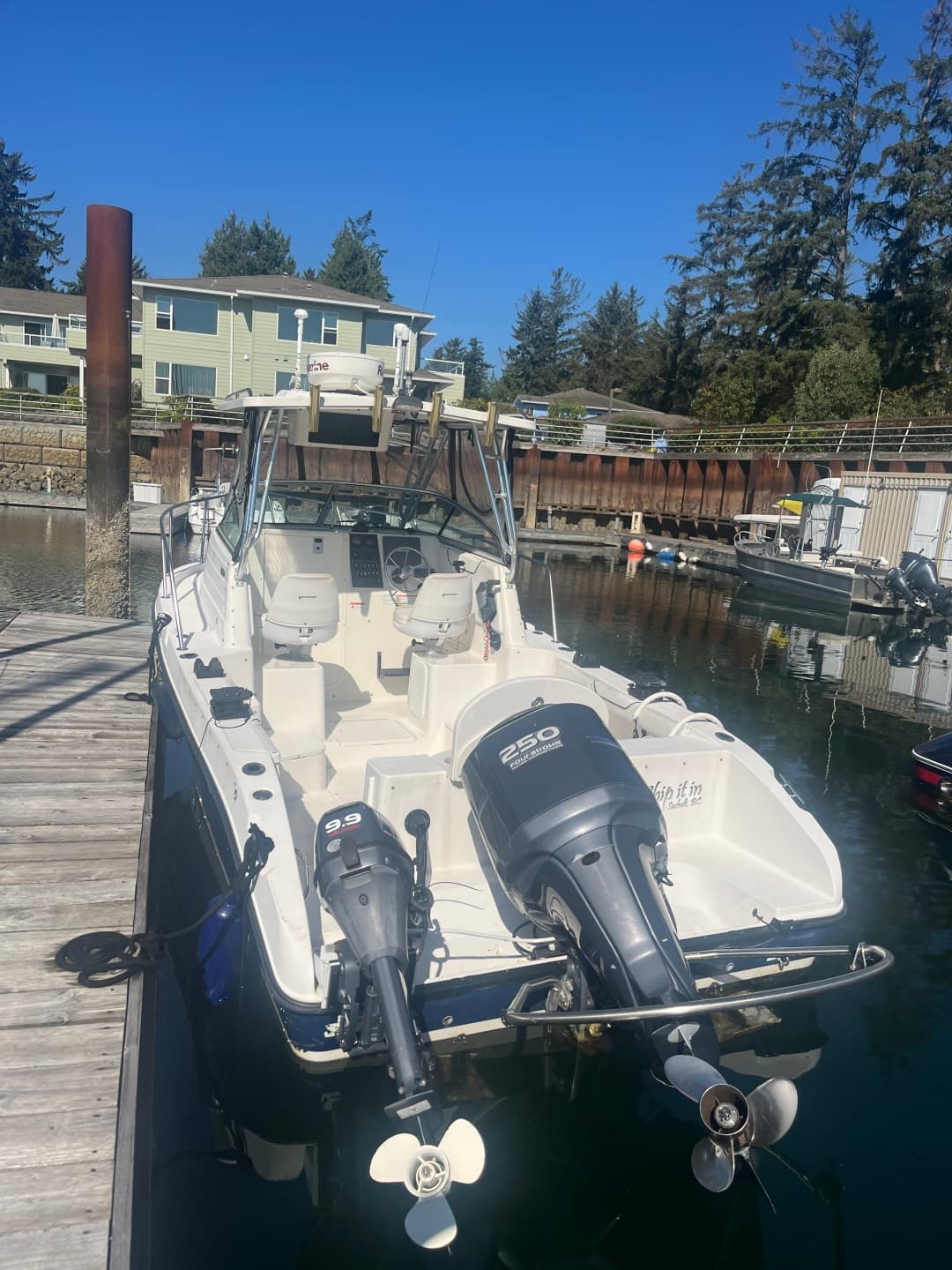 2007 Seaswirl Striper 2301