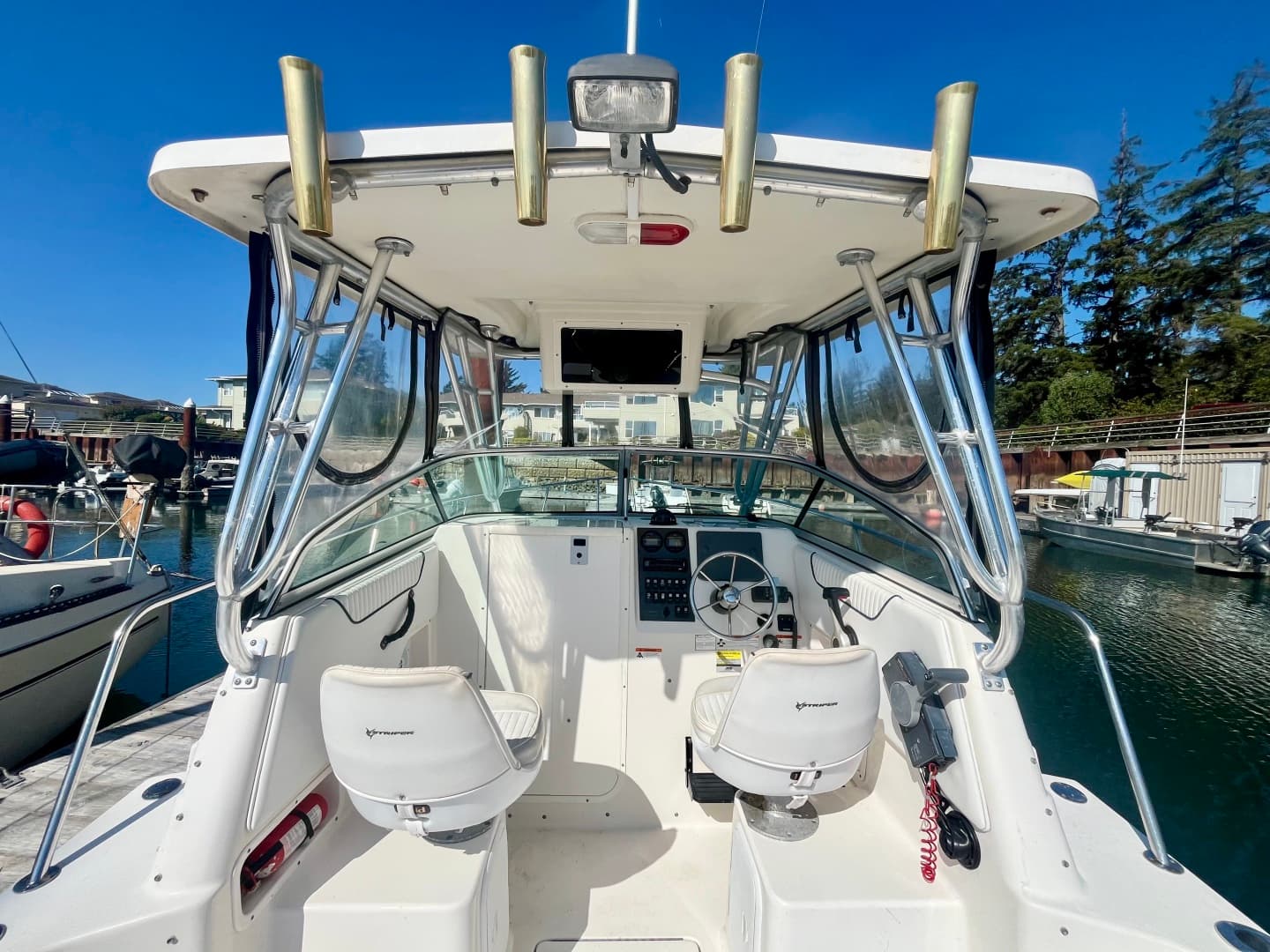 2007 Seaswirl Striper 2301