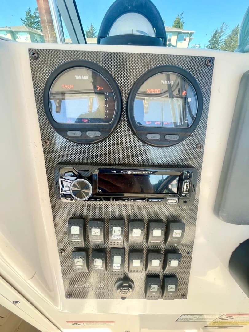 2007 Seaswirl Striper 2301
