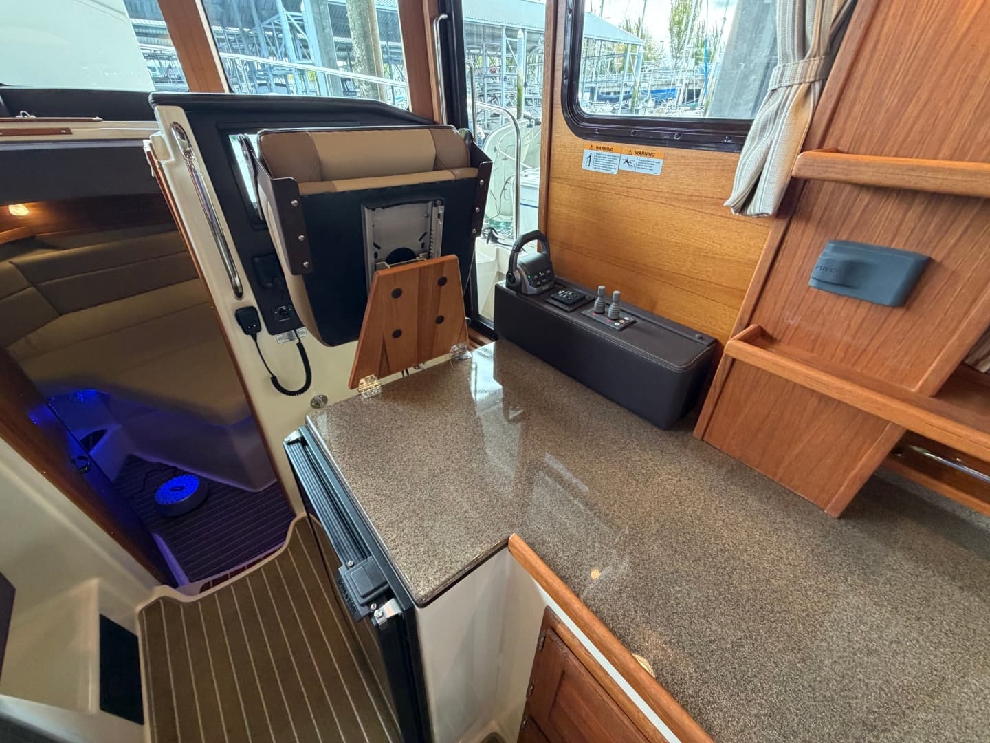 2021 Ranger Tugs R-31 CB