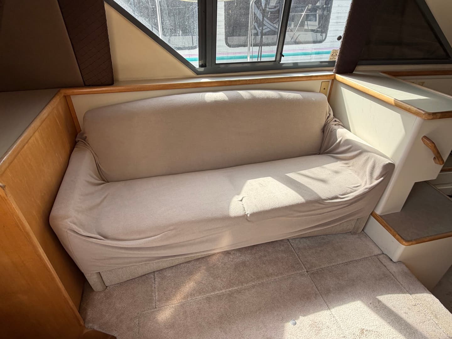 1996 Carver 325 Aft Cabin Motor Yacht
