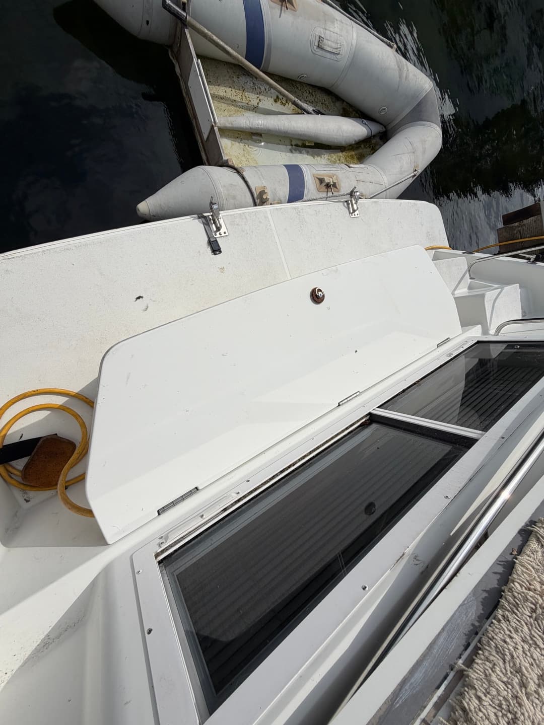 1996 Carver 325 Aft Cabin Motor Yacht