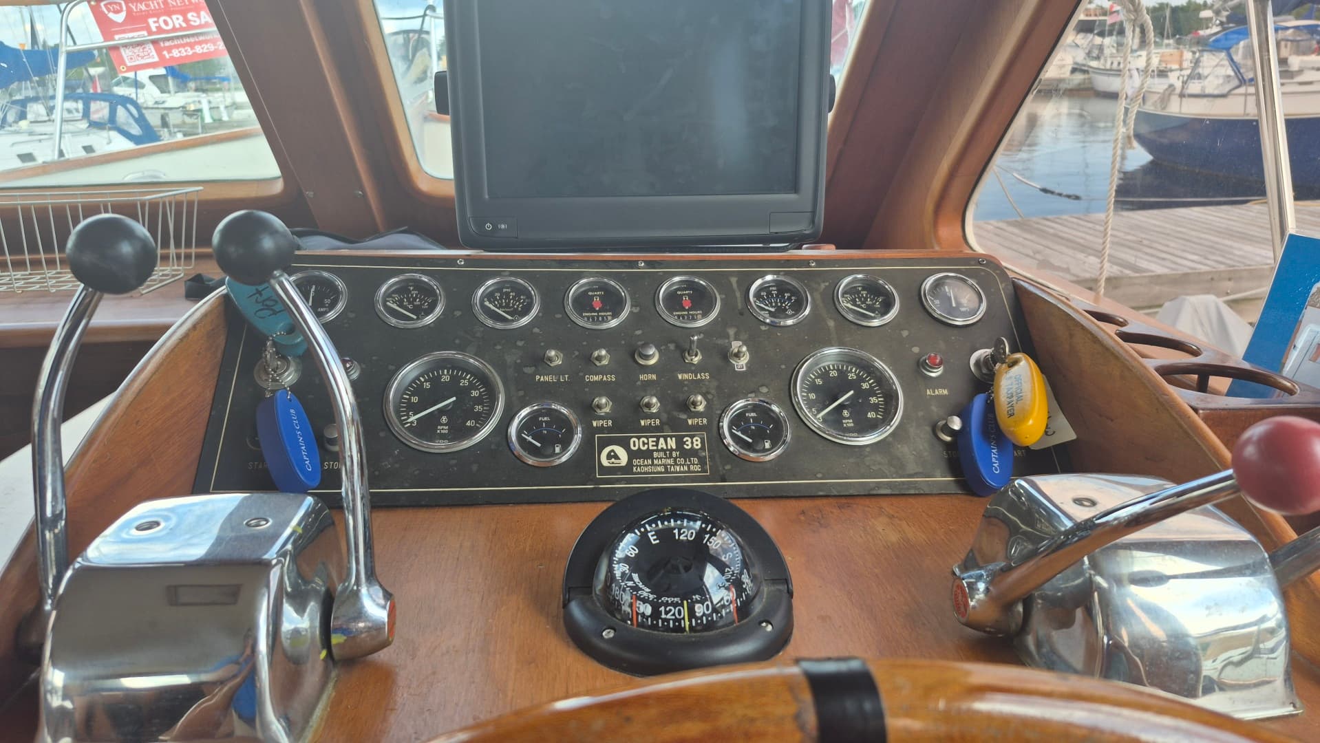 1985 Ocean Alexander  38 Double Cabin