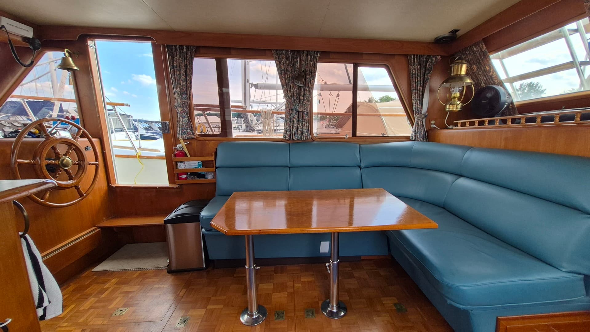 1985 Ocean Alexander  38 Double Cabin
