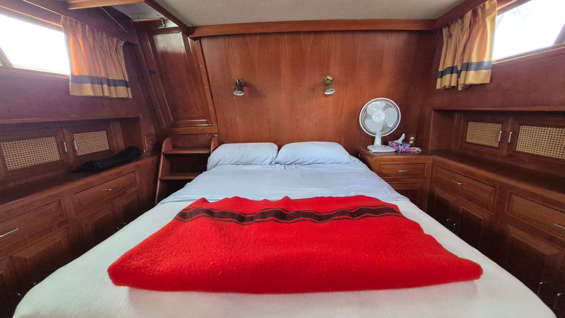 1985 Ocean Alexander  38 Double Cabin