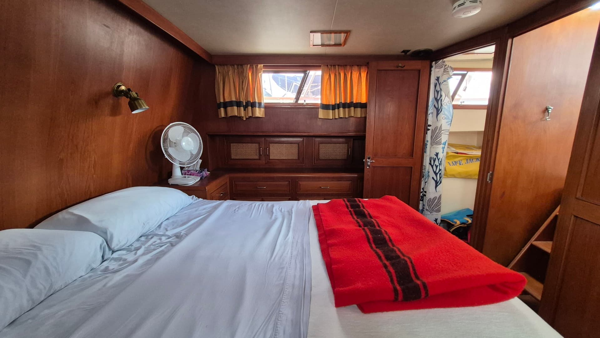 1985 Ocean Alexander  38 Double Cabin