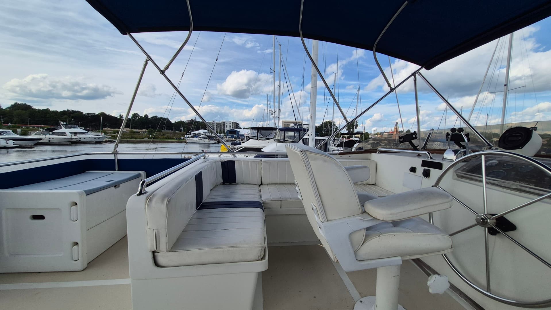 1985 Ocean Alexander  38 Double Cabin