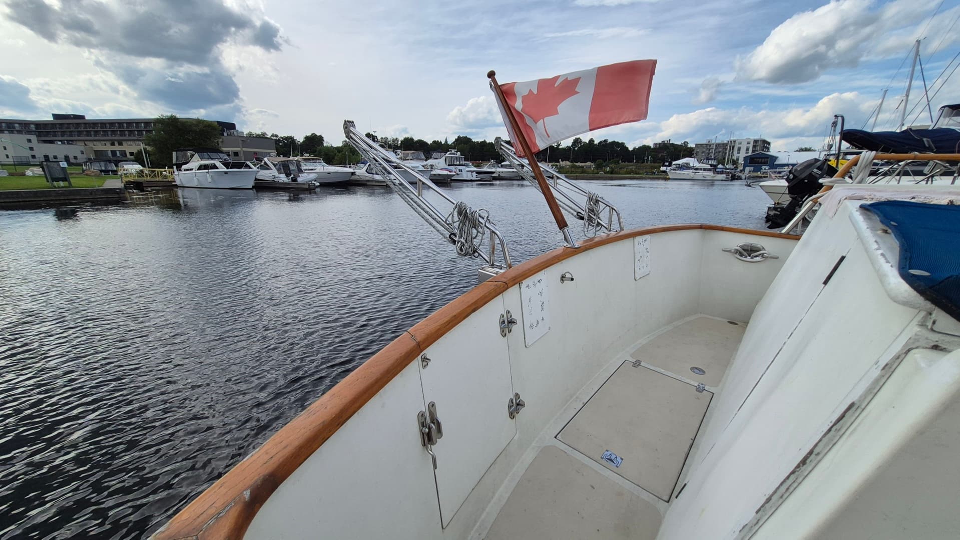 1985 Ocean Alexander  38 Double Cabin