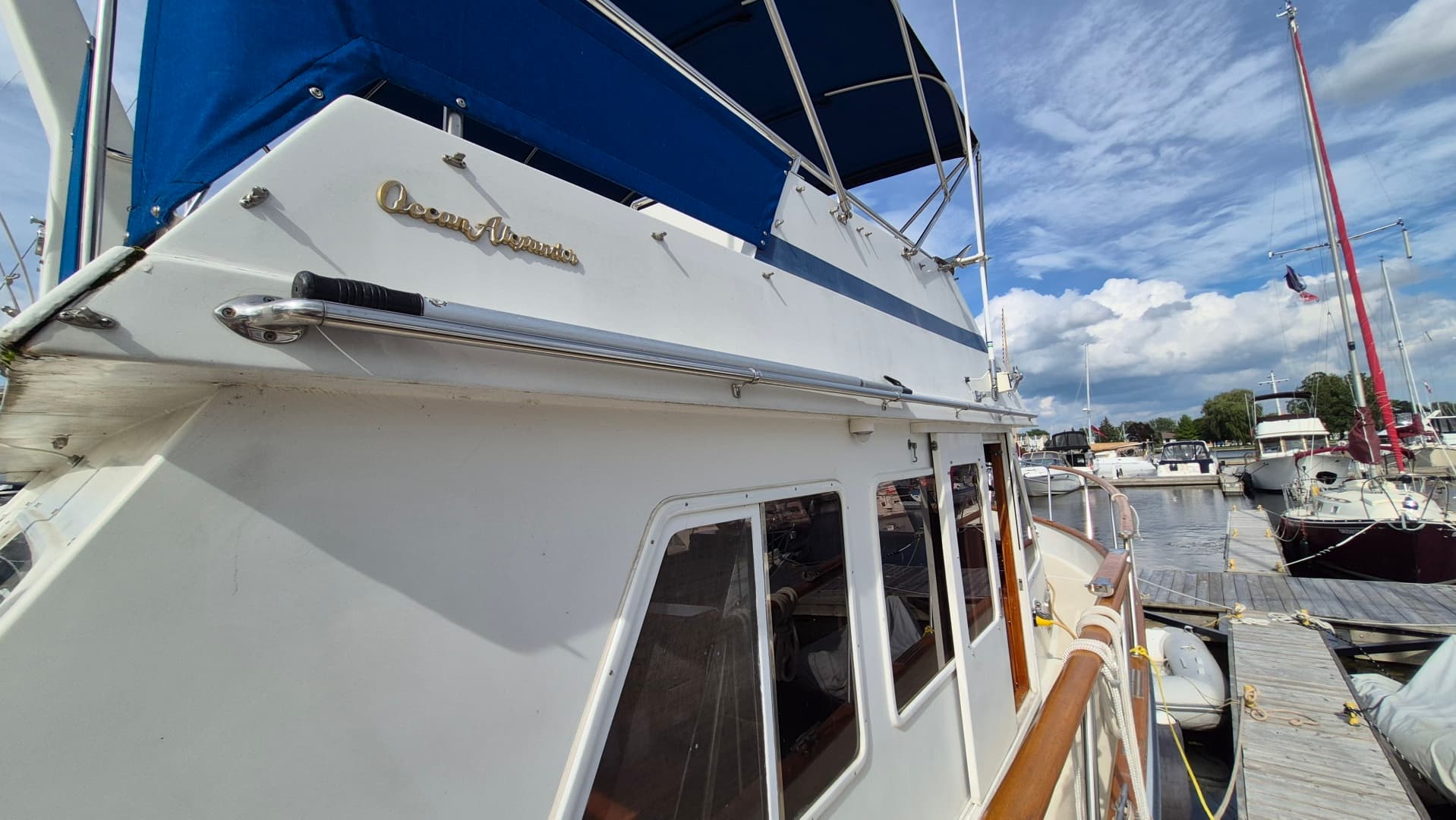 1985 Ocean Alexander  38 Double Cabin
