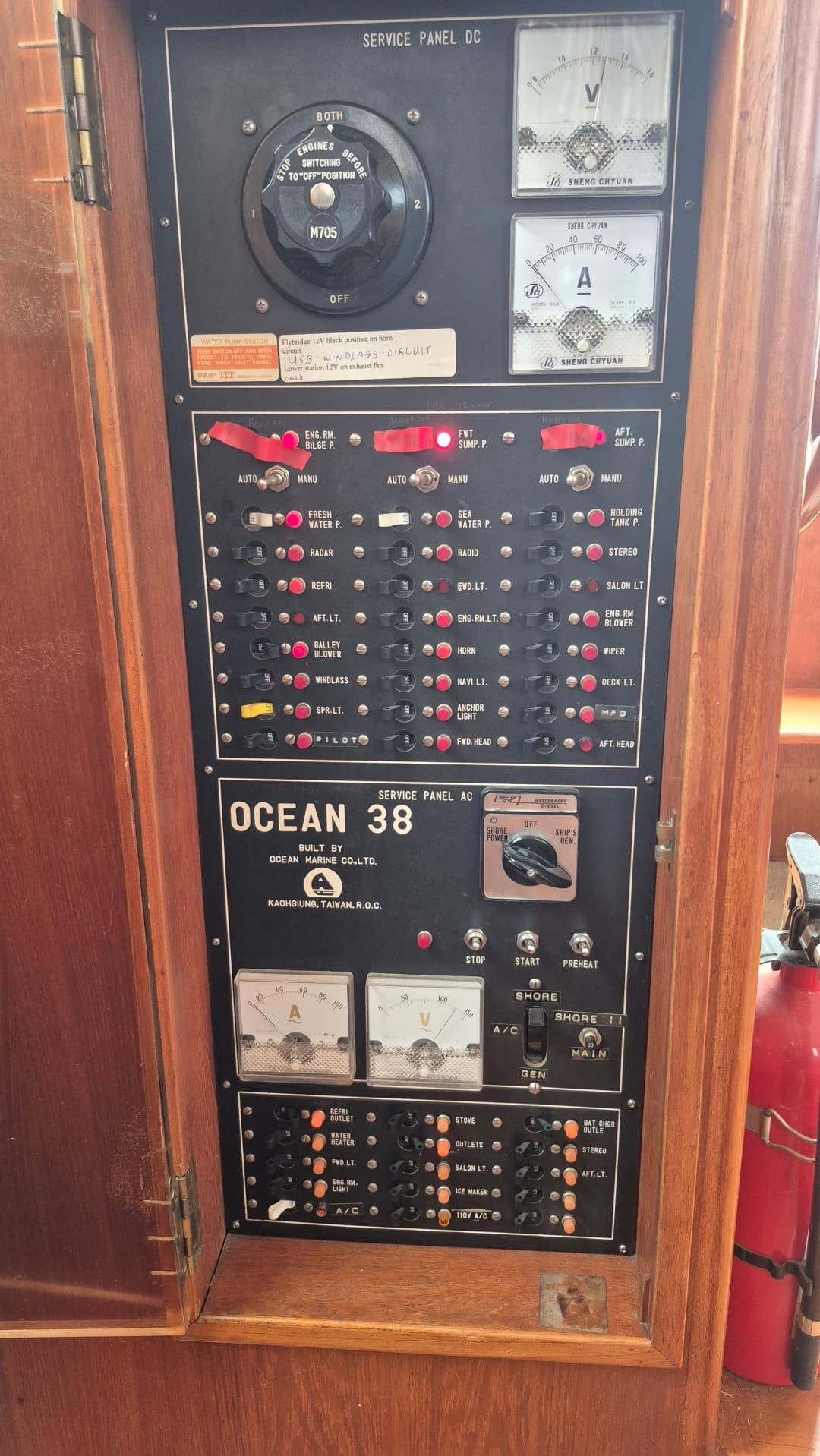 1985 Ocean Alexander  38 Double Cabin