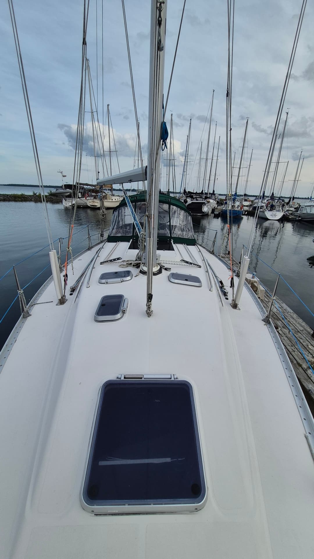 1988 Canadian Sailcraft CS 36 MERLIN