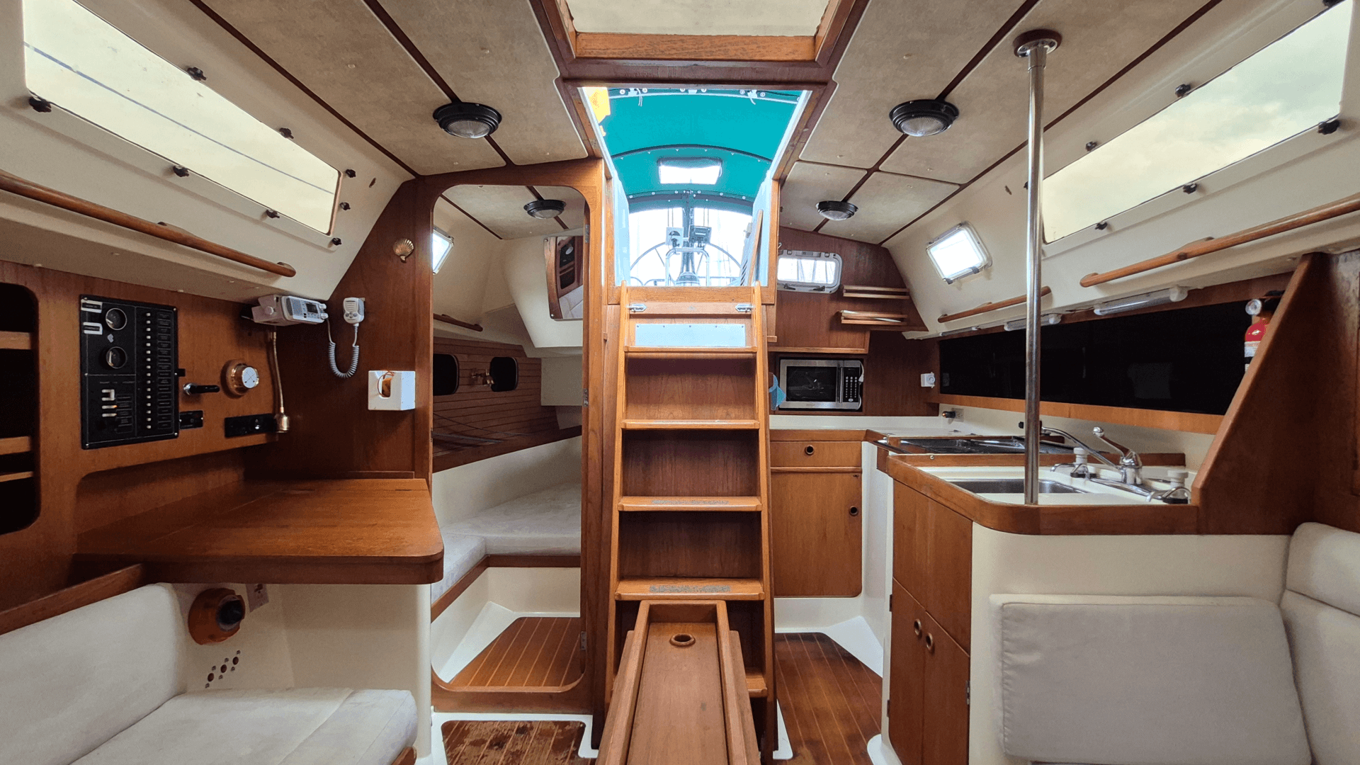 1988 Canadian Sailcraft CS 36 MERLIN