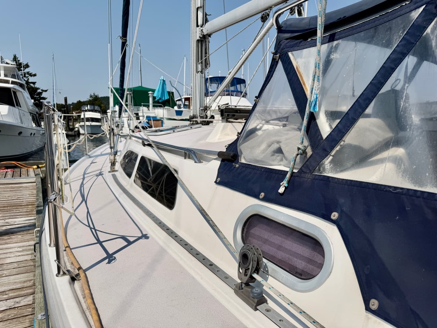 2003 Catalina  350