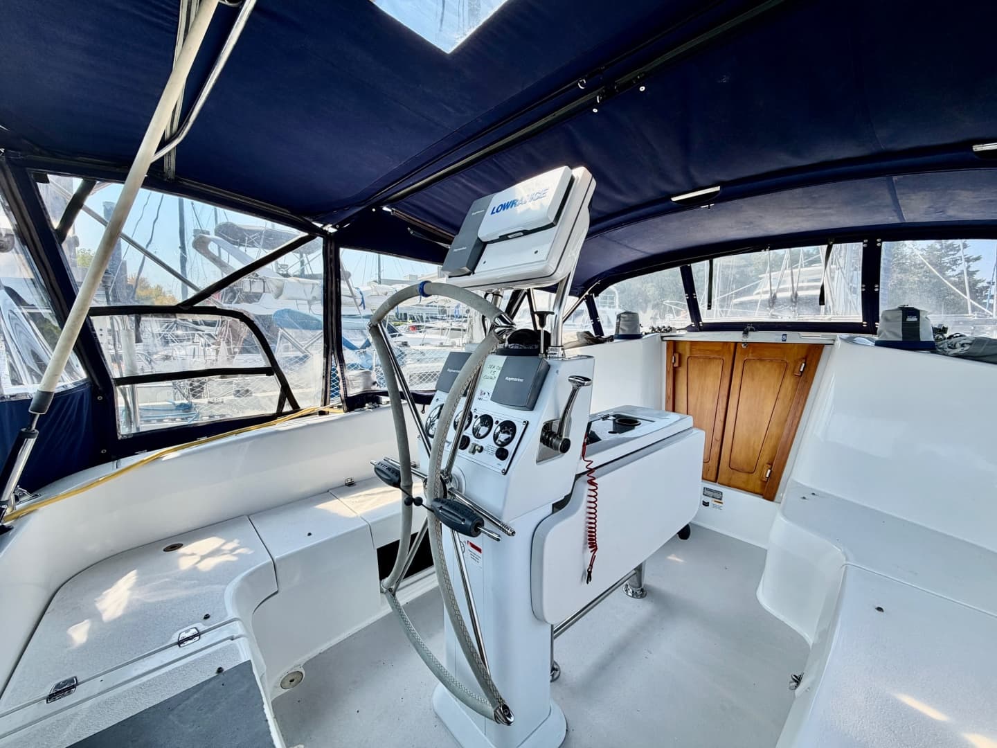 2003 Catalina  350
