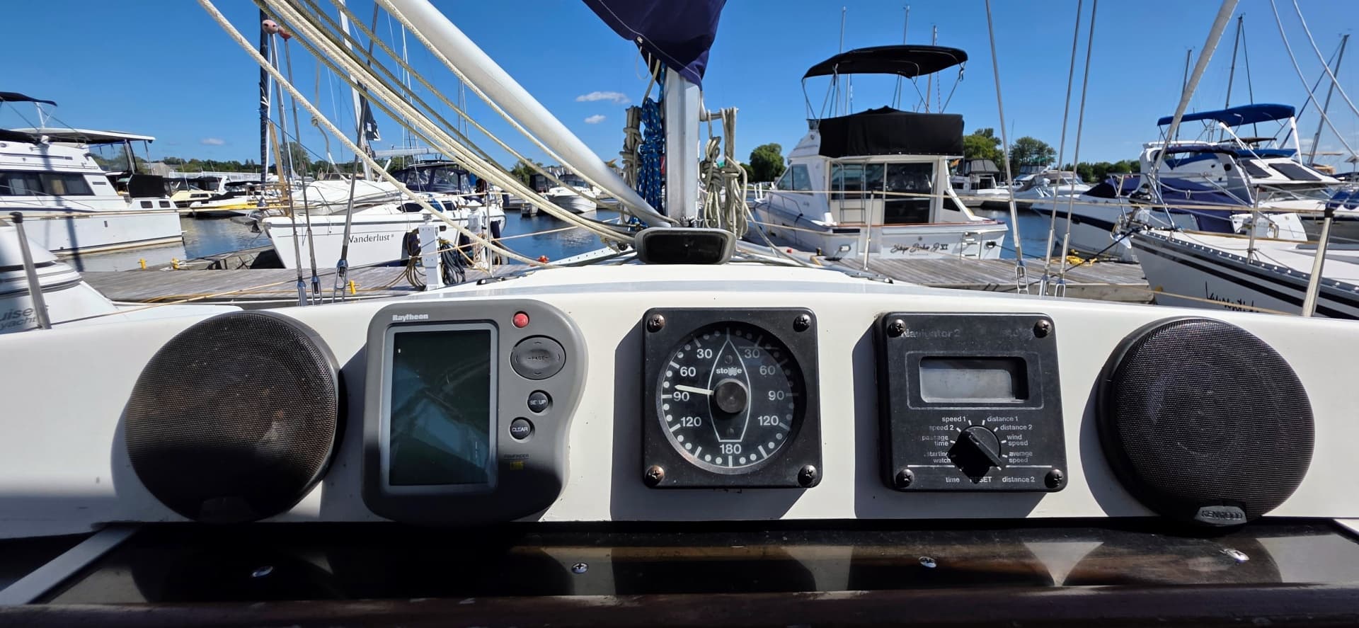 1987 Hunter 37 Legend