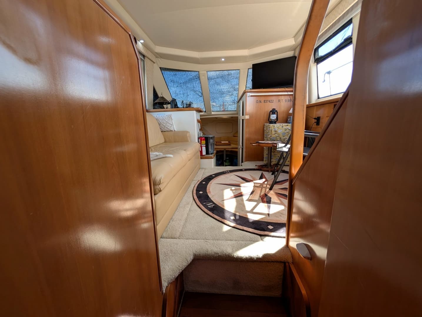 2001 Carver 326 Aft Cabin