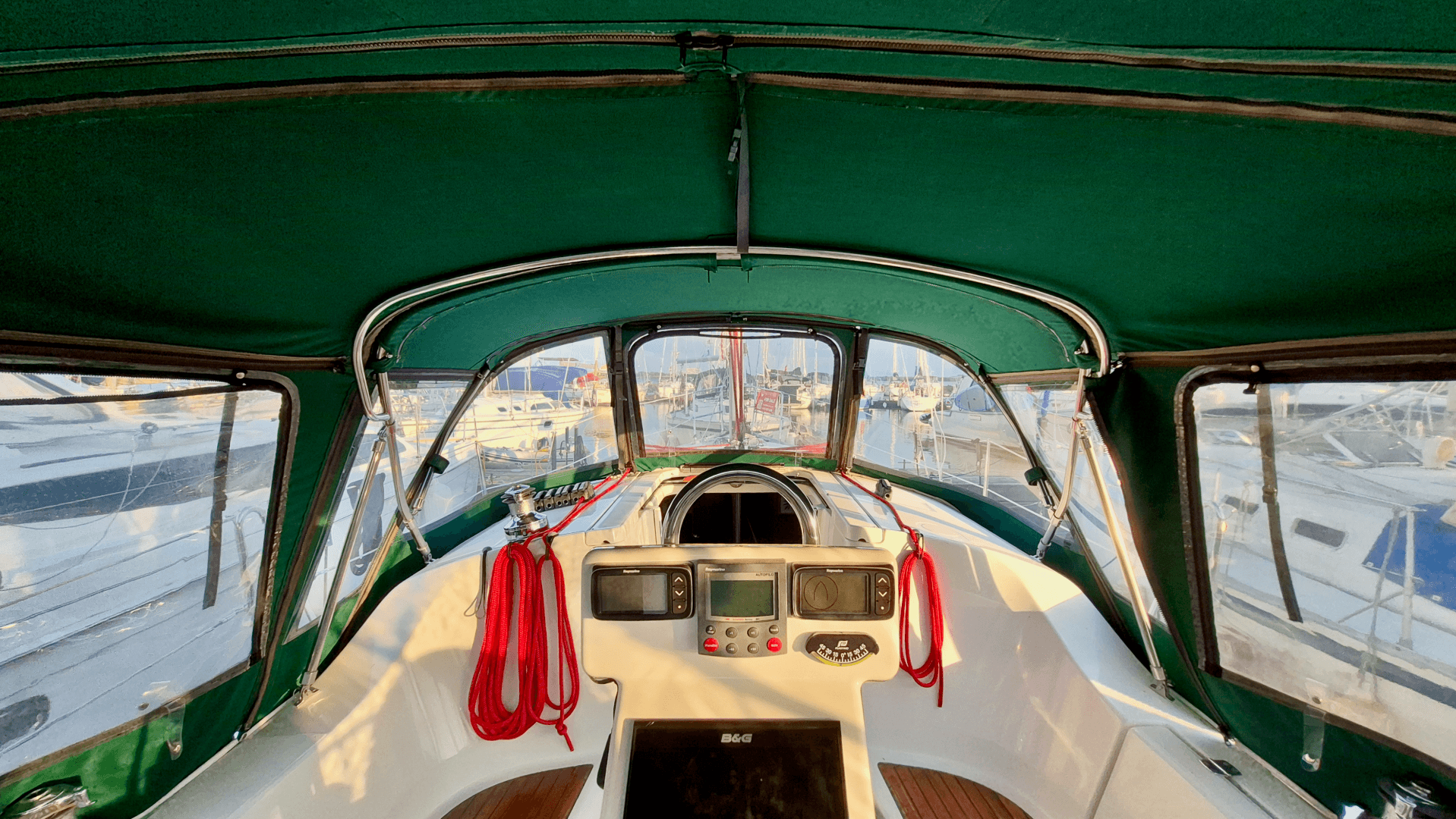 2005 Beneteau  323