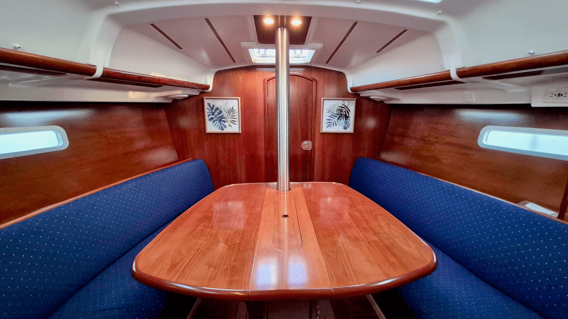 2005 Beneteau  323