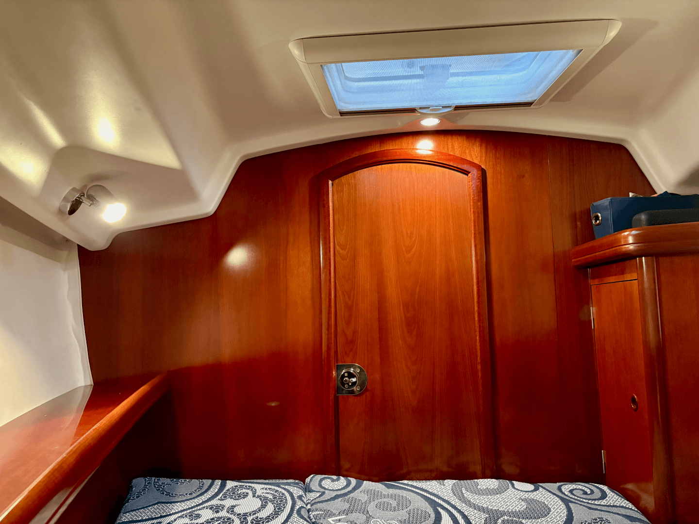 2005 Beneteau  323