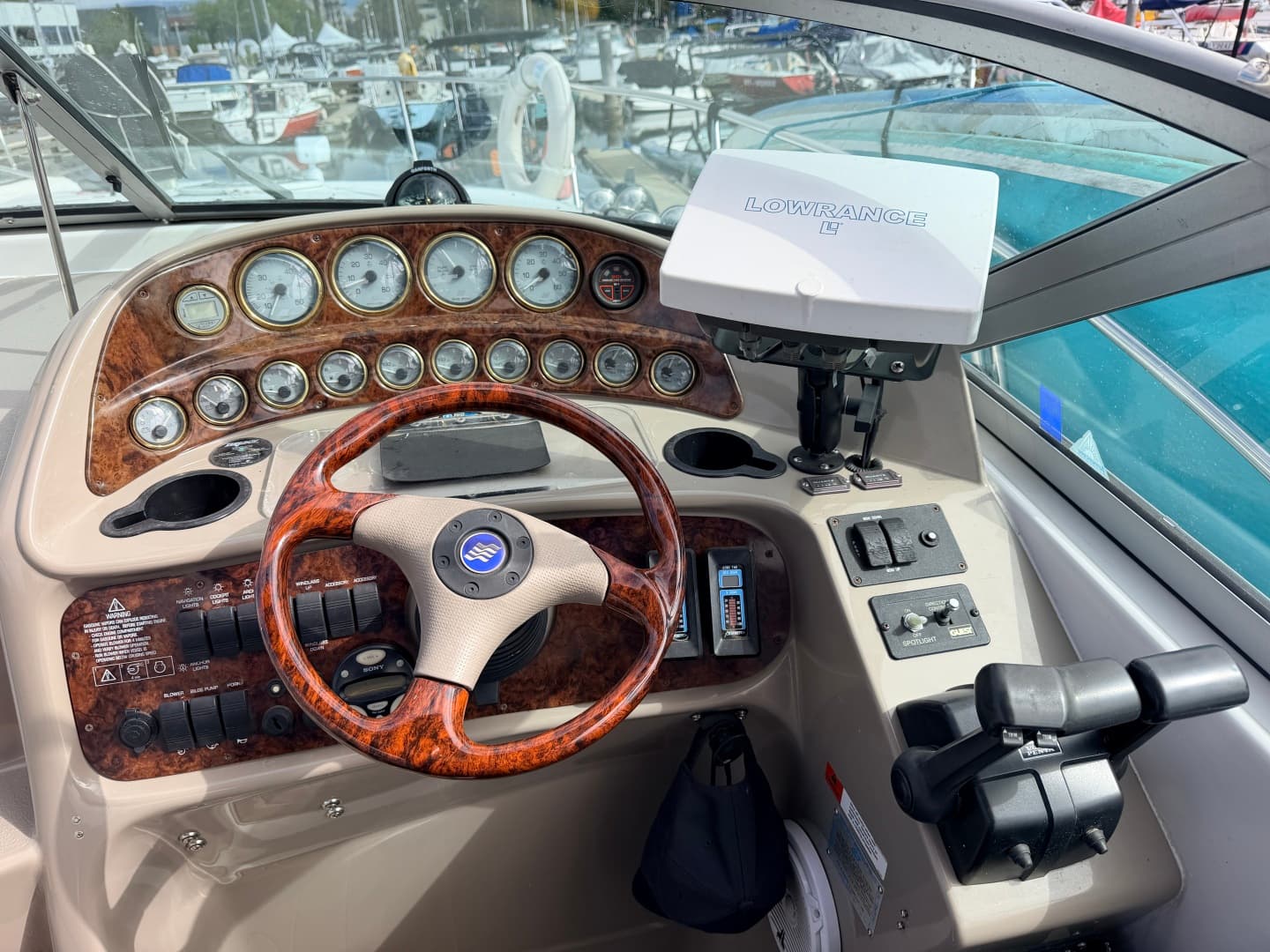 2003 Four Winns 298 Vista