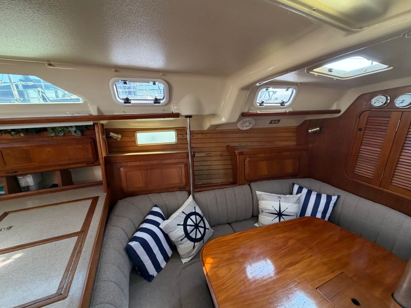 1990 Hunter Legend 37.5