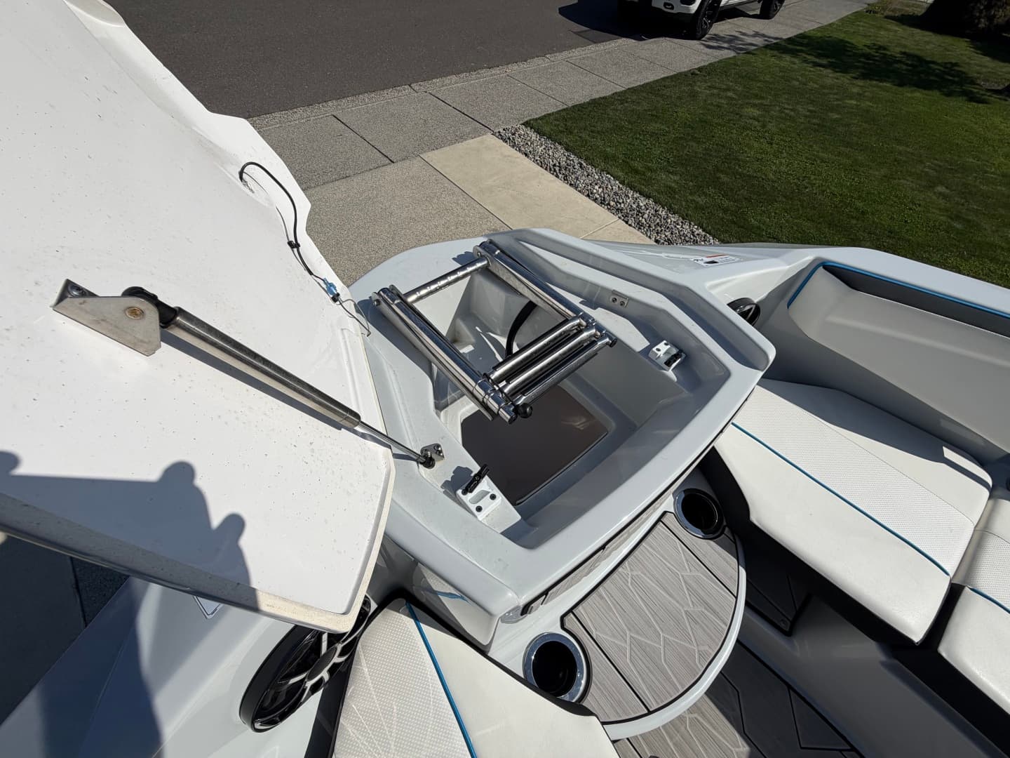 2023 Yamaha Boats 222xe