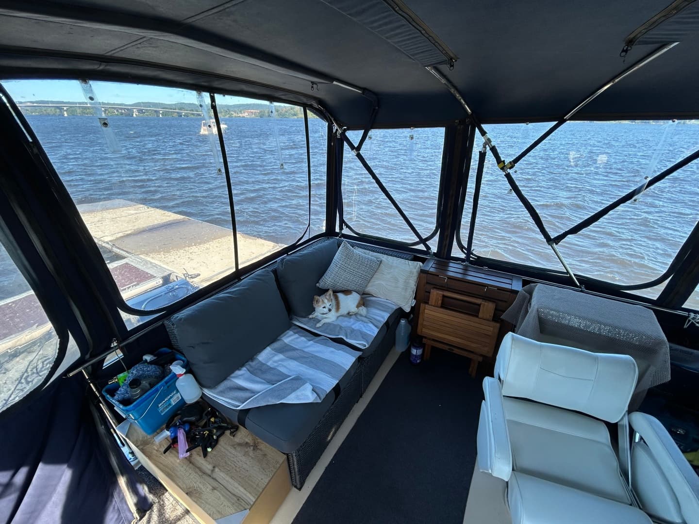 1976 Chris Craft  Catelina 350