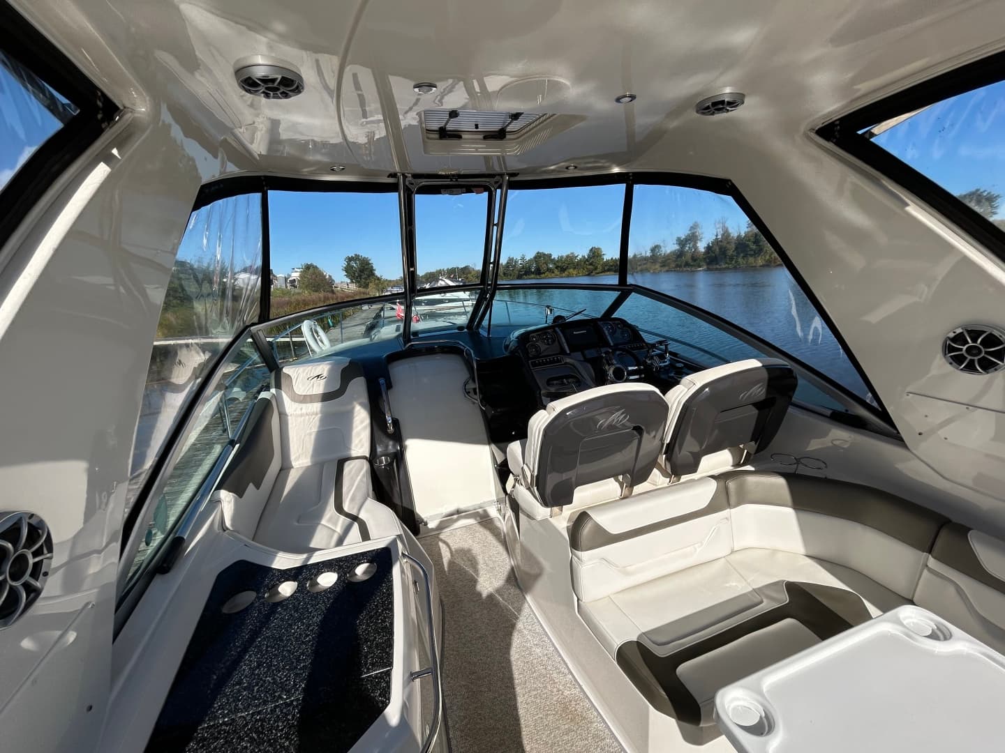2013 Monterey  340 Sports Yacht