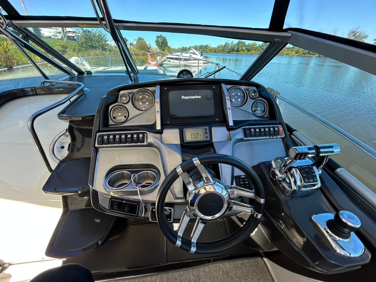 2013 Monterey  340 Sports Yacht