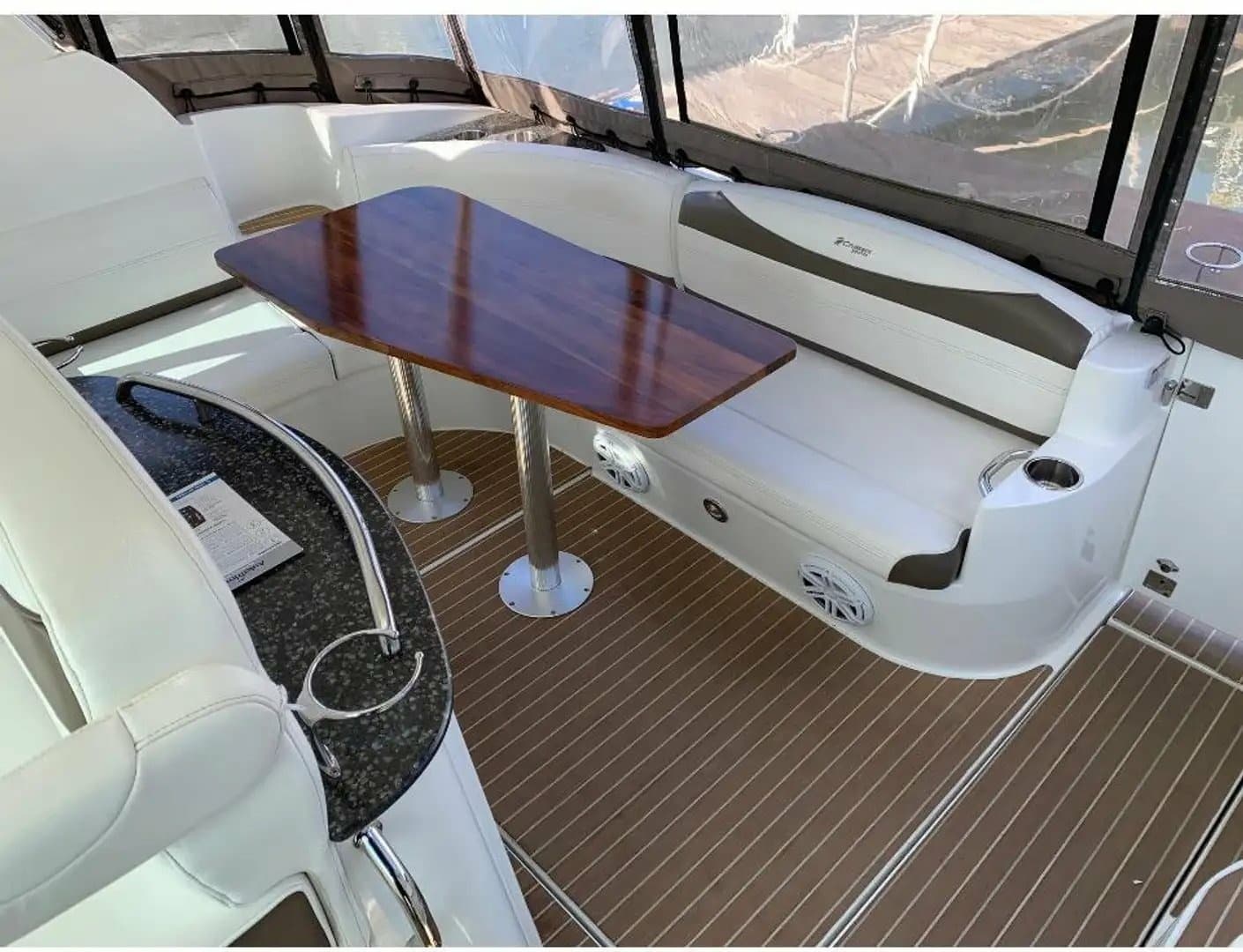 2008 Cruisers Yachts 390 Sport Coupe
