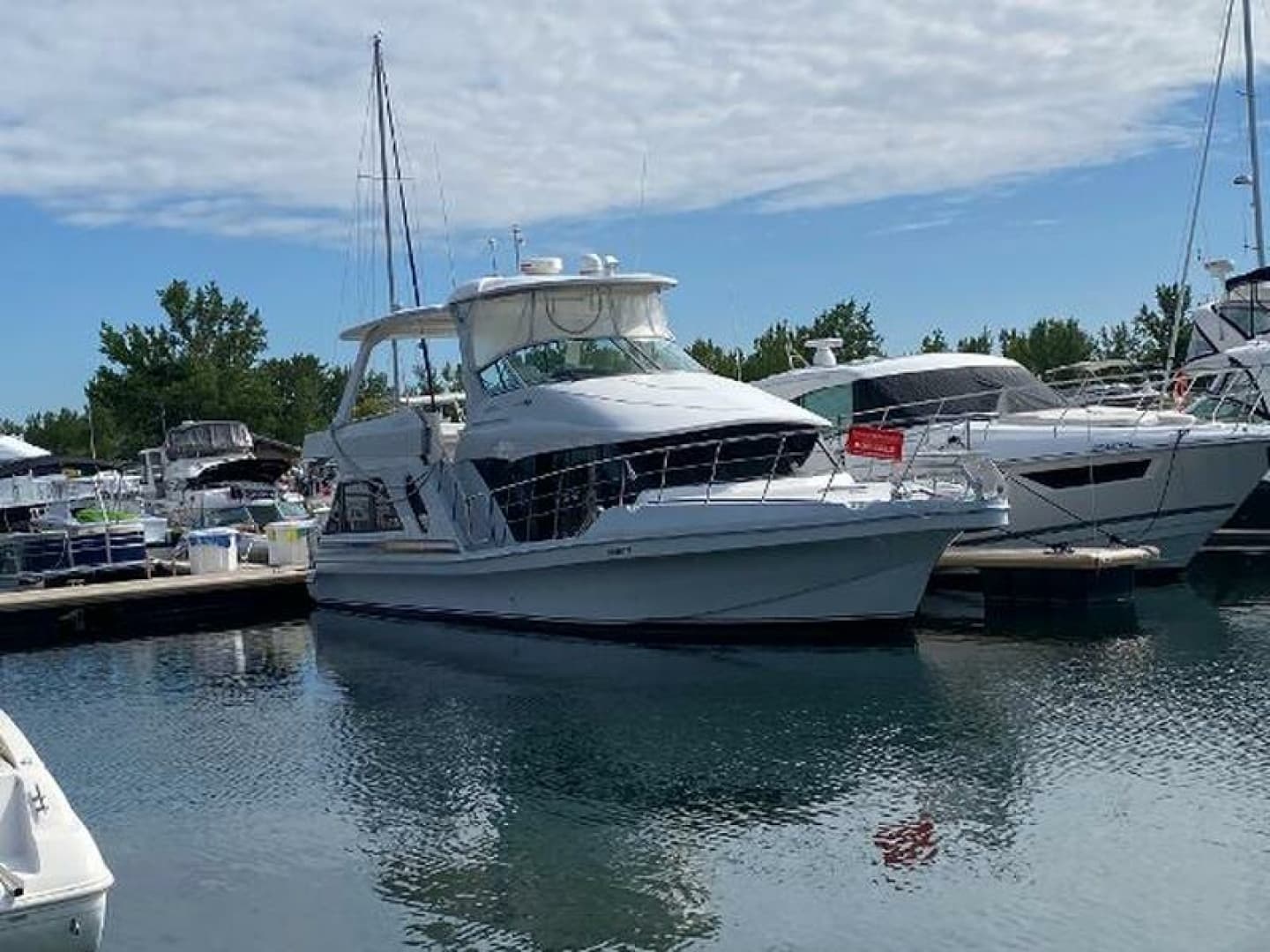 1999 Bluewater 5200