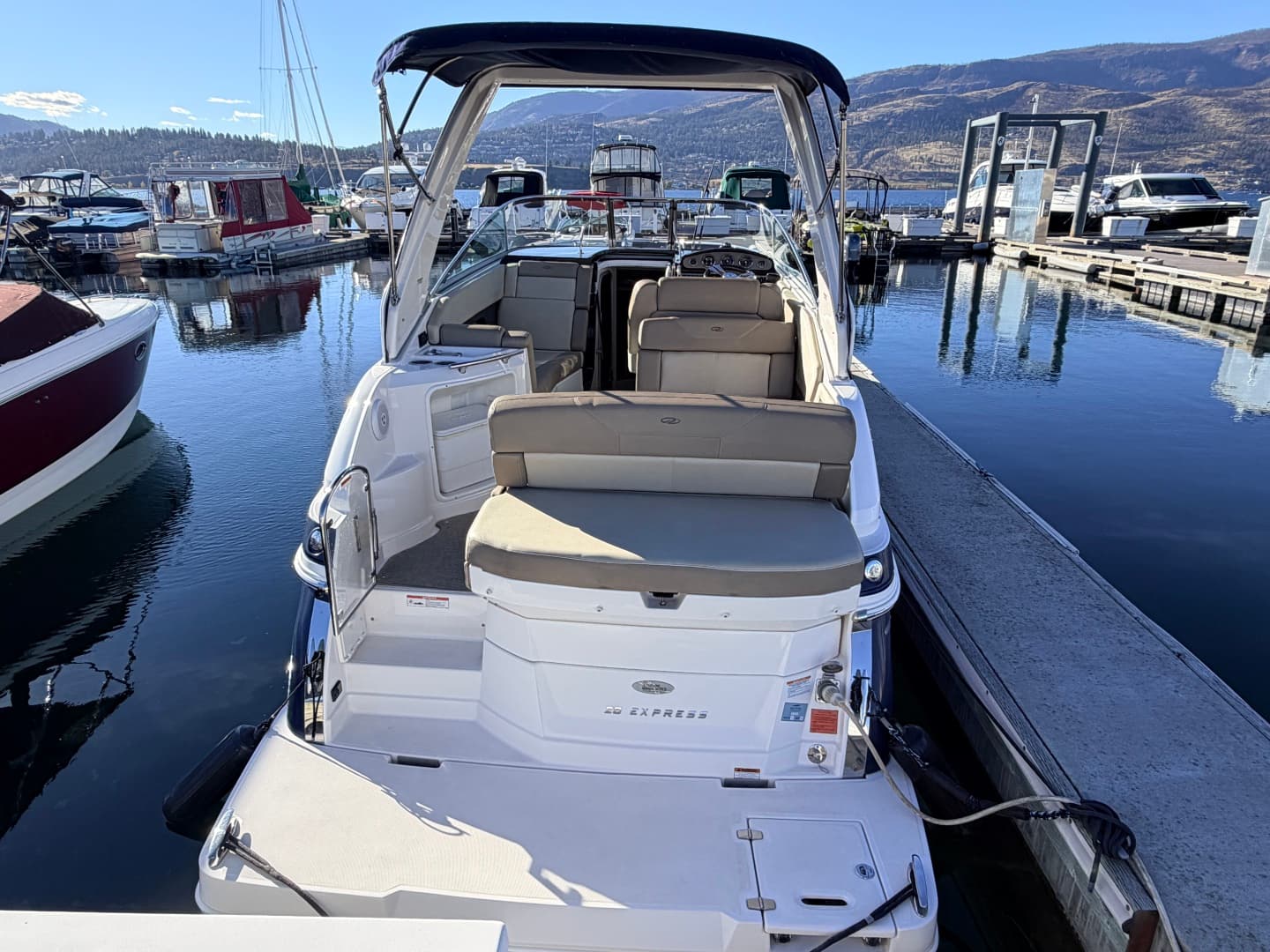 2014 Regal 28 Express