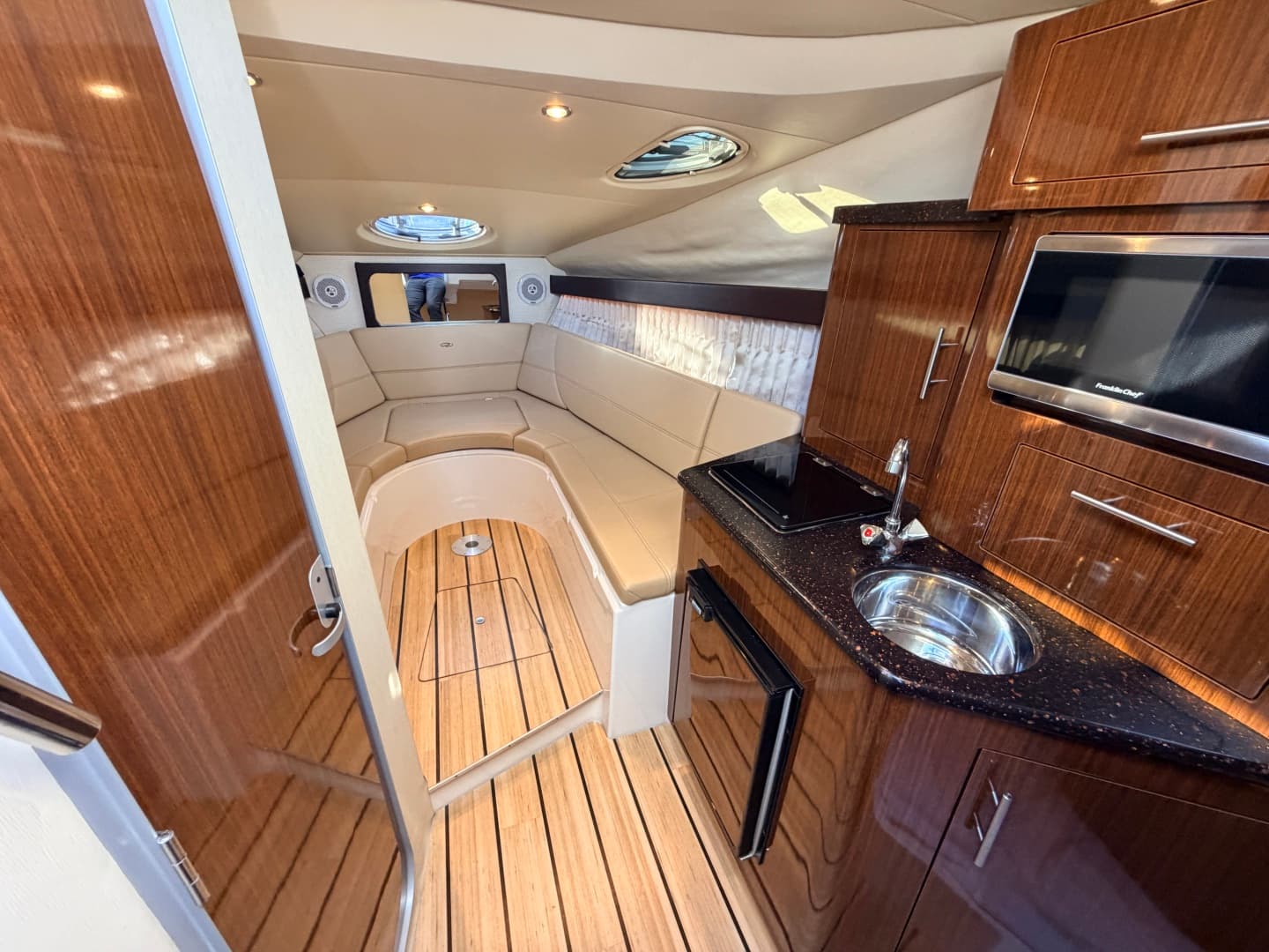 2014 Regal 28 Express