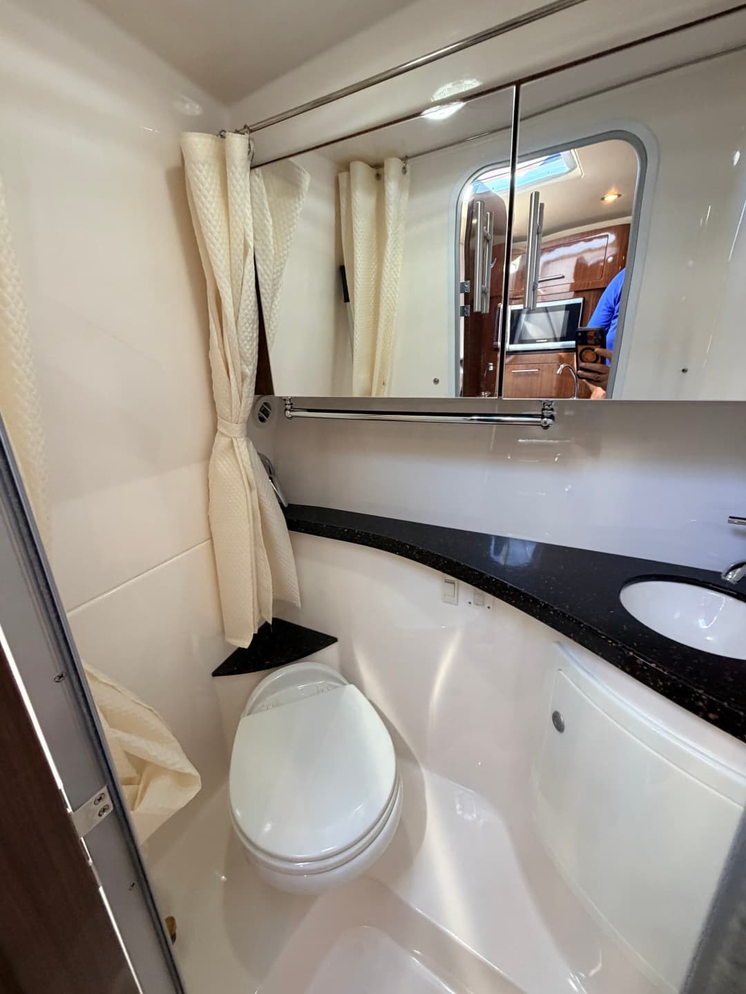 2014 Regal 28 Express