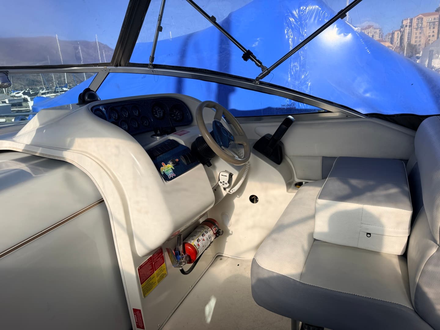 1995 Larson Cabrio 280