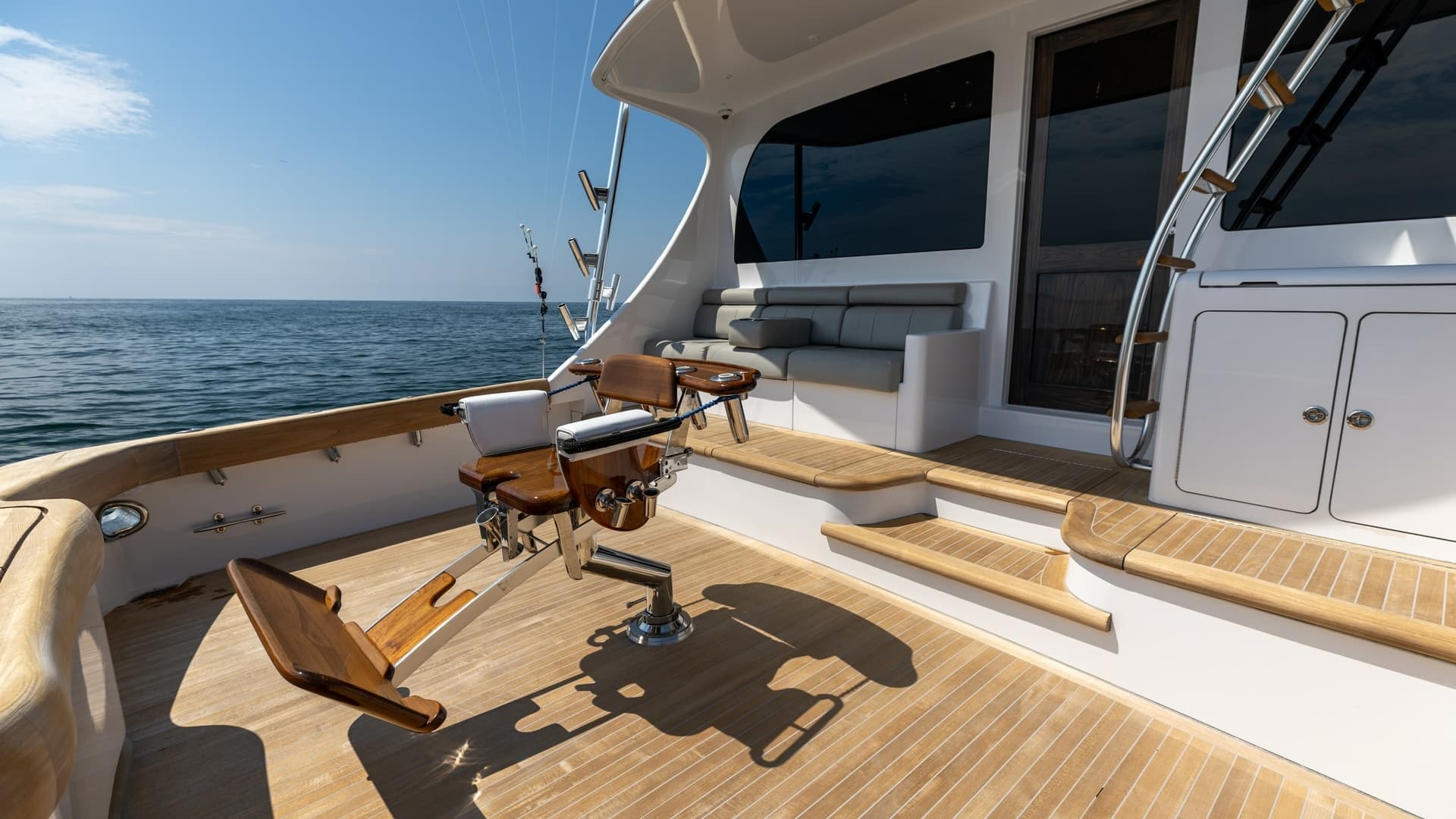 2021 65 Hatteras GT On the DL Cockpit (1)