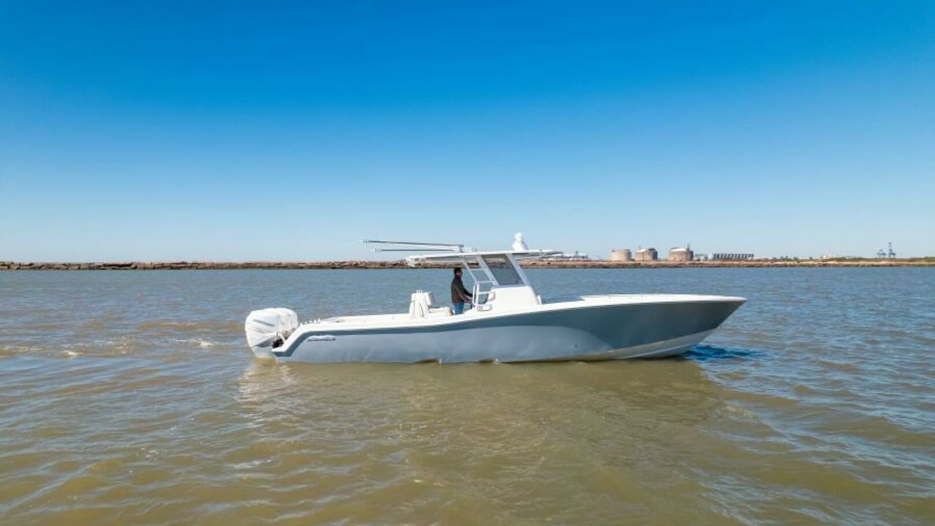 2019 Invincible 39 Open