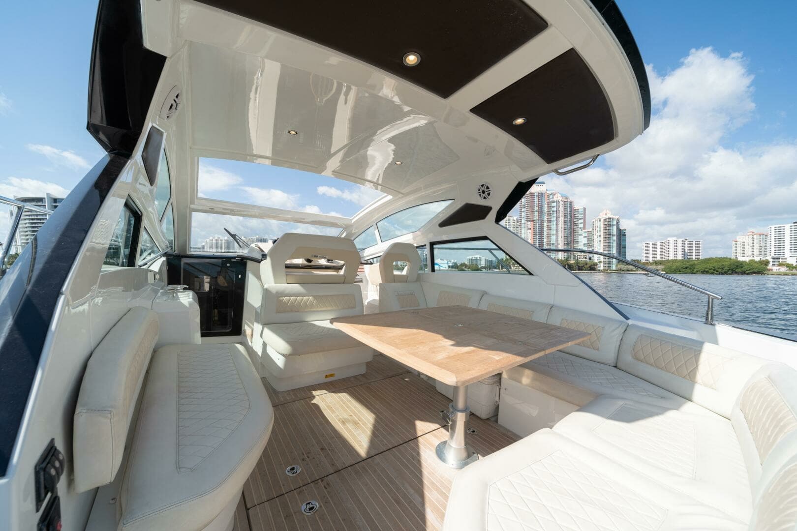 Beneteau 40 - Tis the Seasun