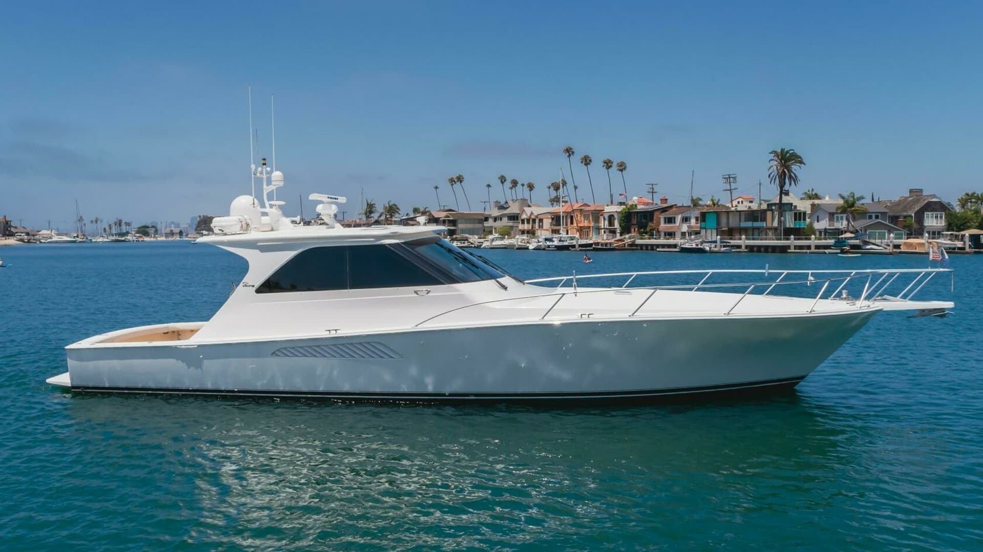 2008 Viking 52 Sport Coupe "ENDURANCE" Exudes Elegance and Performance, Ideal for Both Leisure Cruising and Sport Fishing
