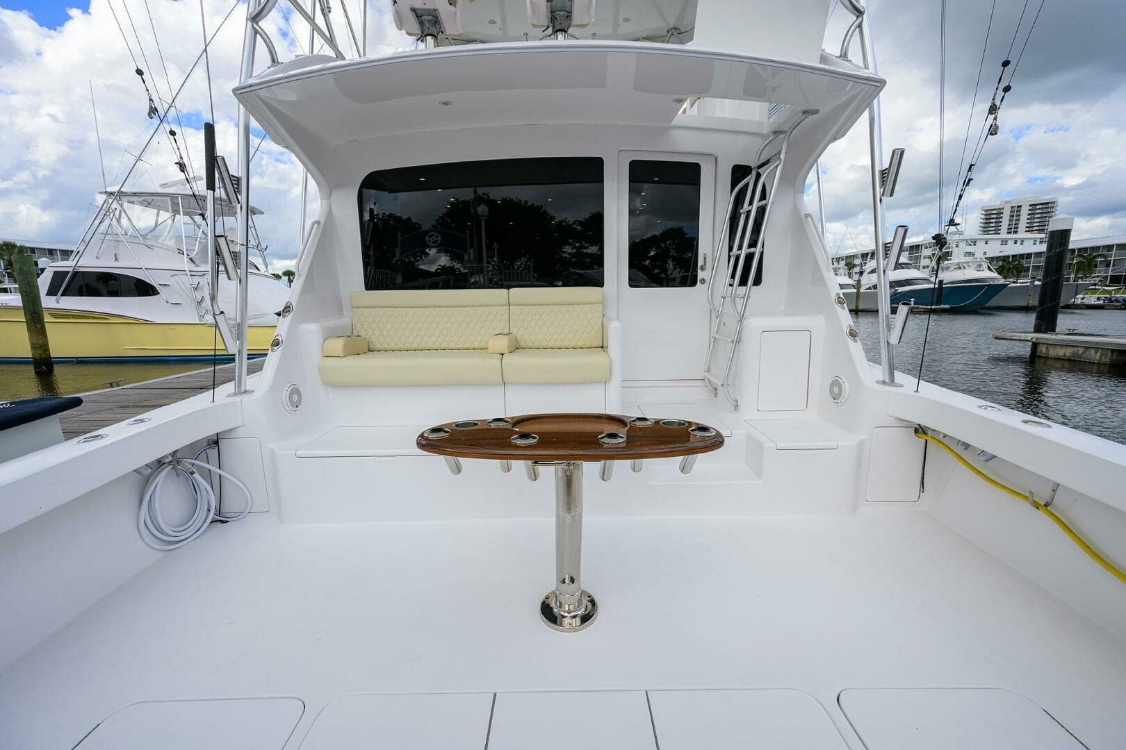 Viking 56 MATTER OF TIME - Cockpit