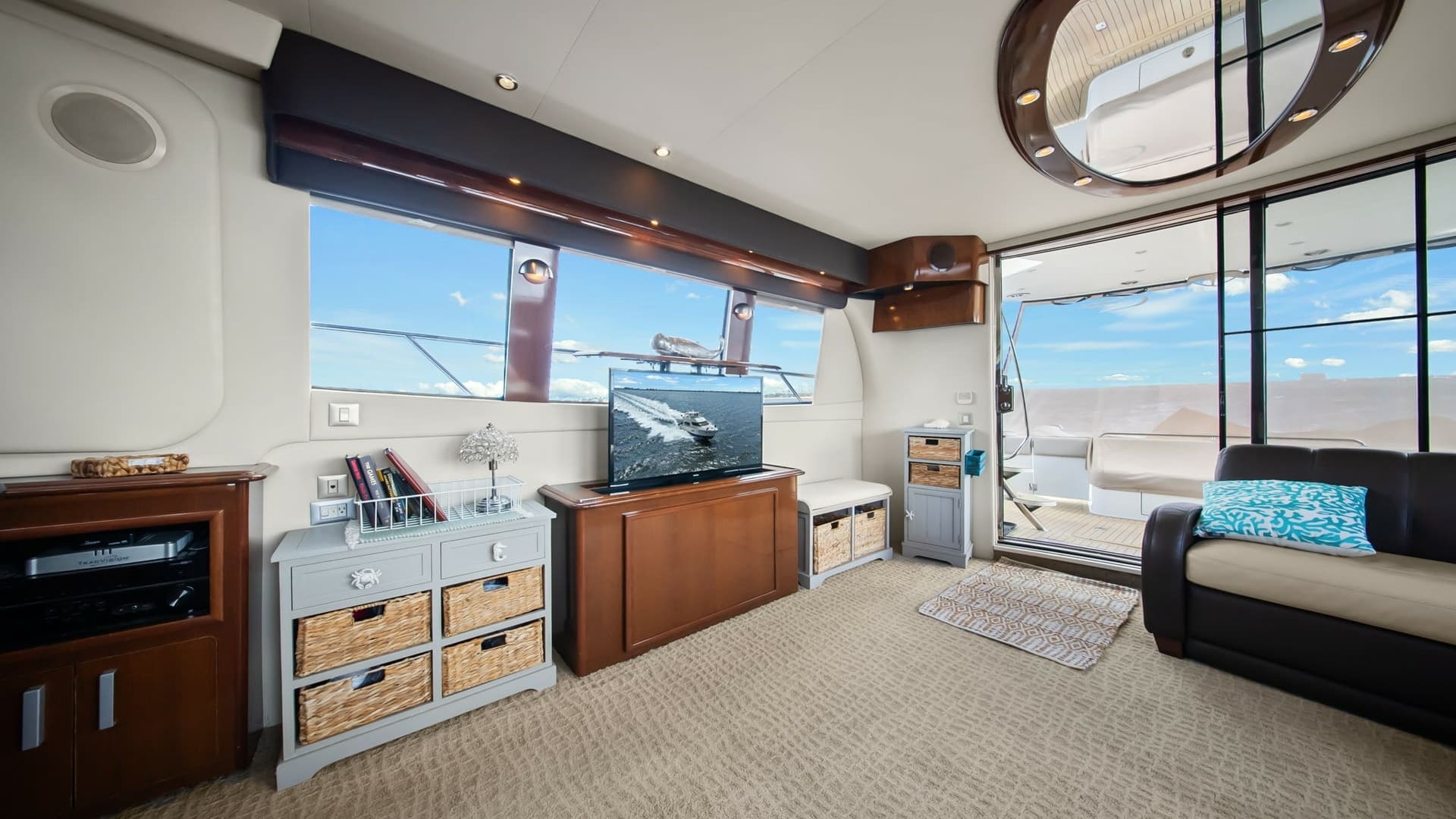 2008 Carver 56 Voyager