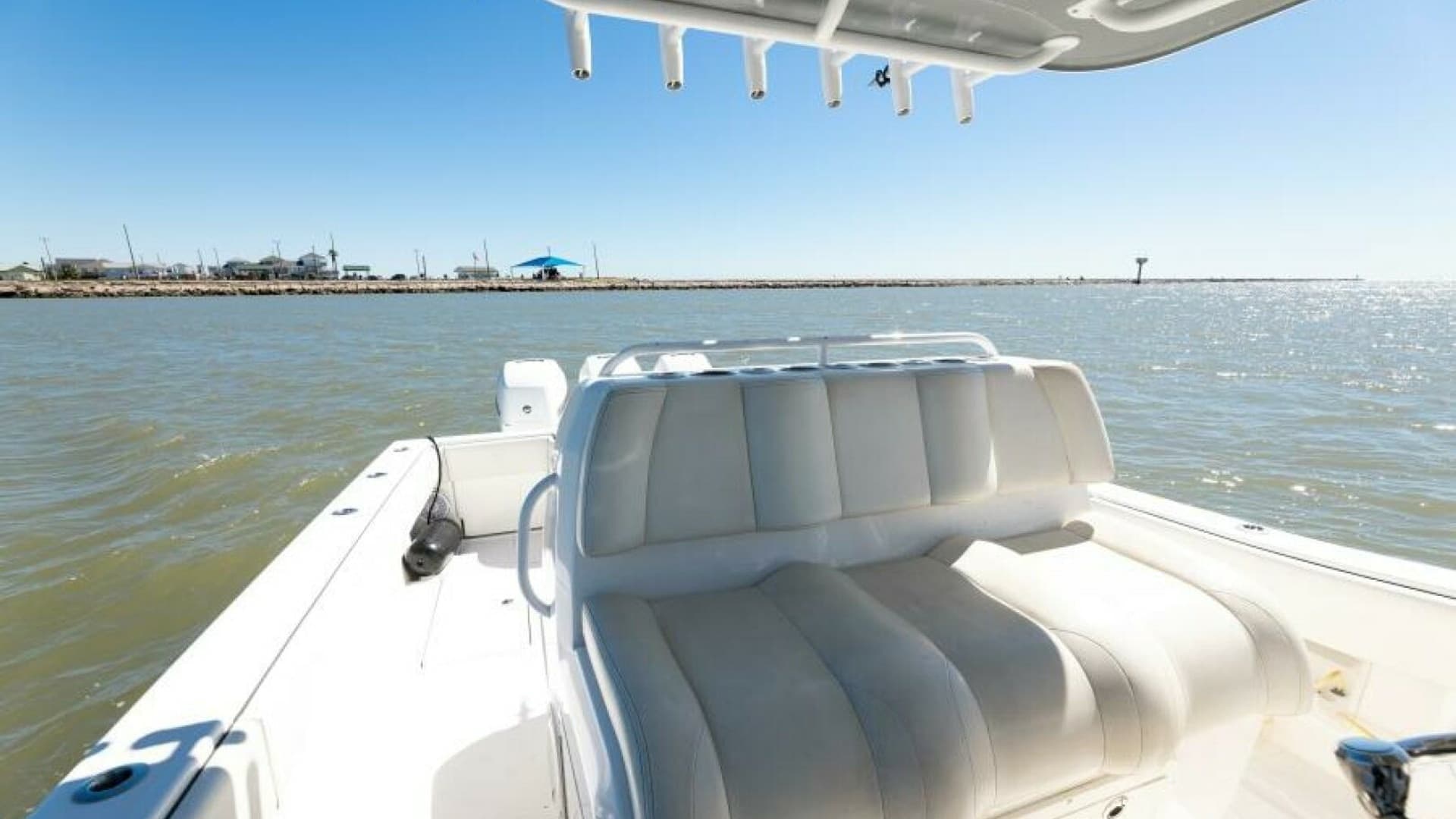 2019 Invincible 39 Open