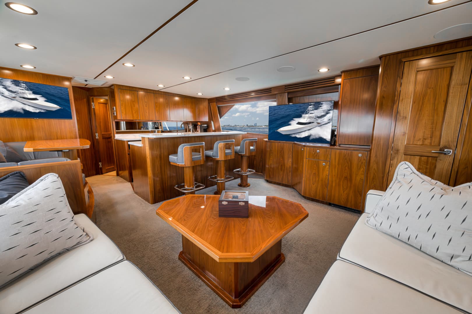 2020 Viking 68 Convertible
