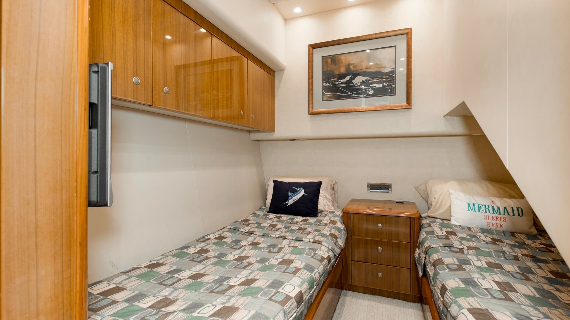 2007 64 Viking Enclosed Bridge Reel Blues Rear Starboard Stateroom