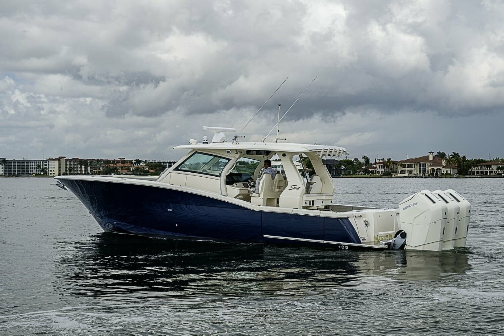 Scout 42 Maizey Blue - Exterior Profile