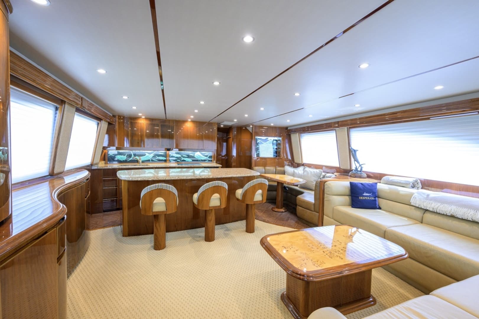 Viking 70 DESPERADO - Salon